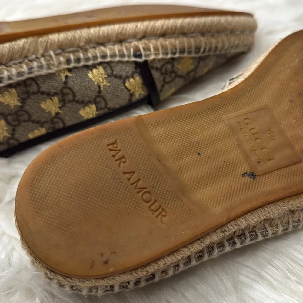 GUCCI GG Supreme Bee Espadrilles - Picture 14 of 15
